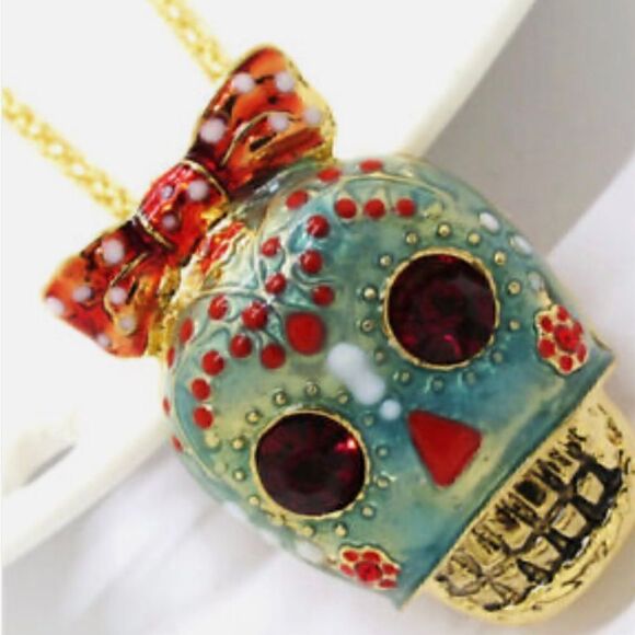 ♥️ Betsey Johnson sugar skull with crystal bow & sparkling eyes ♥️ - Picture 2 of 4